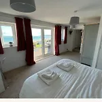 Sea View V-dubz,